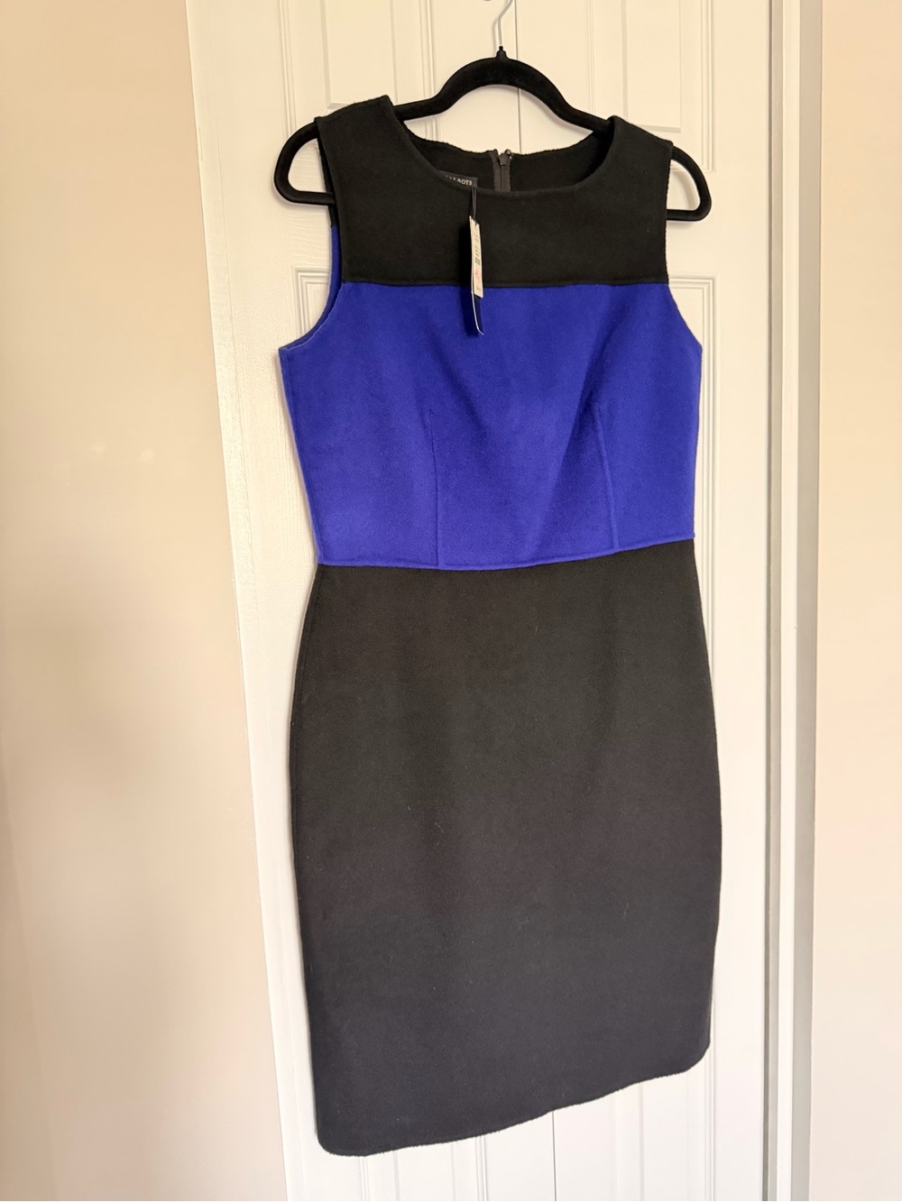Talbots Blue and Black Sleeveless Wool (90%) Colorblock Sheath Dress